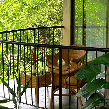 Poetree Thekkady Hotell Exteriör bild