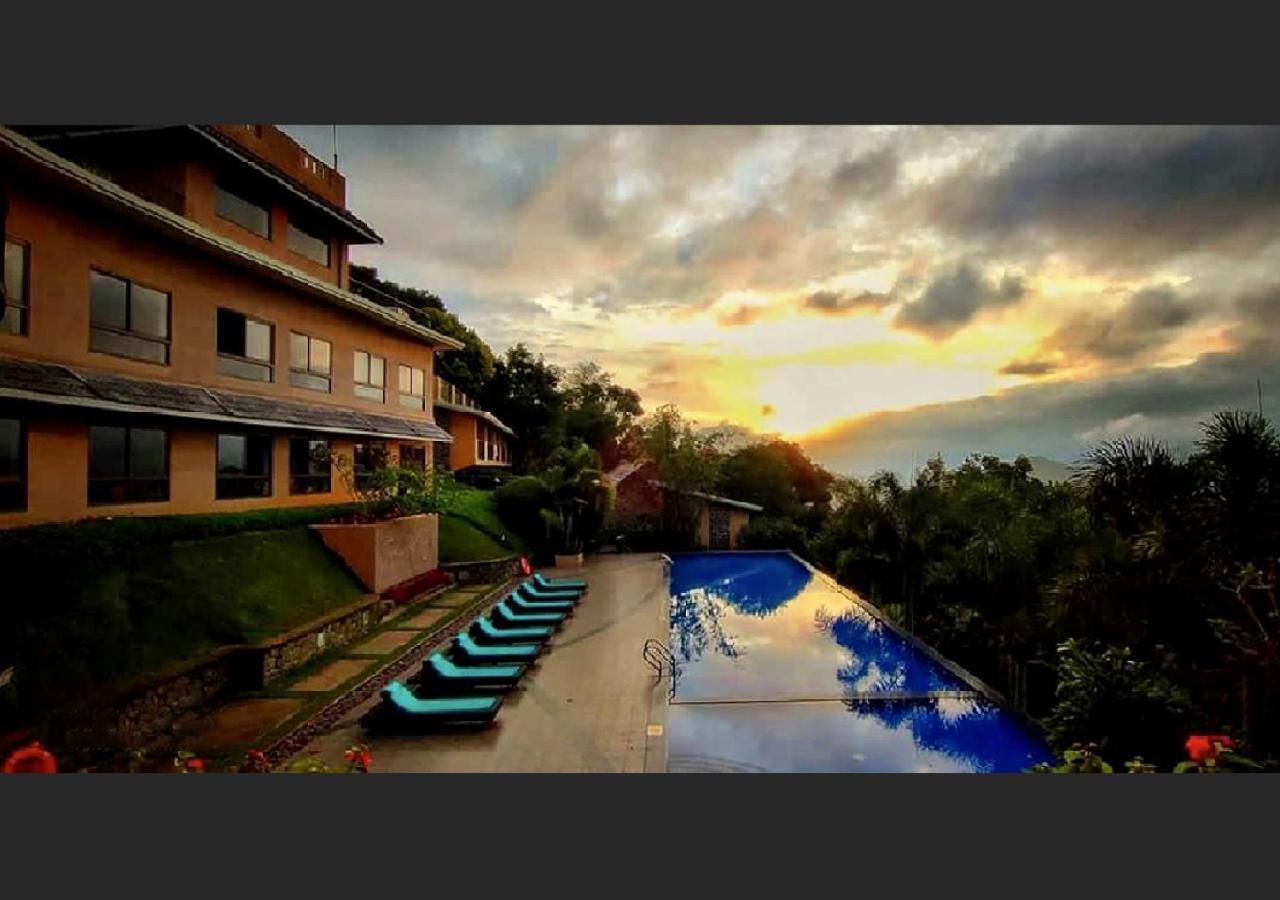 Poetree Thekkady Hotell Exteriör bild