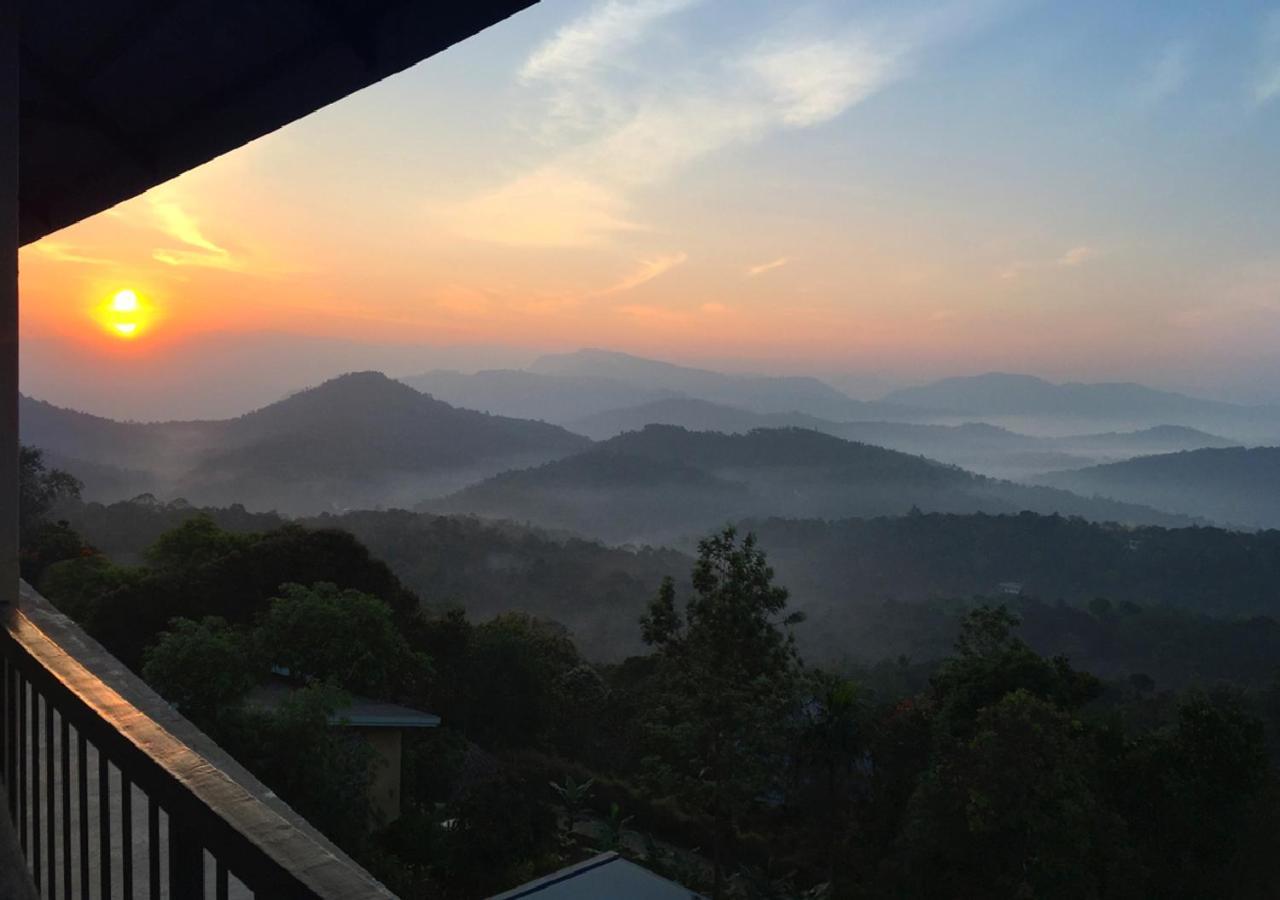 Poetree Thekkady Hotell Exteriör bild