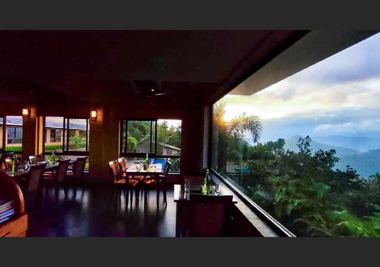 Poetree Thekkady Hotell Exteriör bild