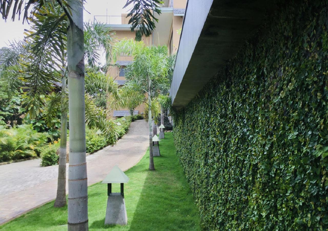 Poetree Thekkady Hotell Exteriör bild